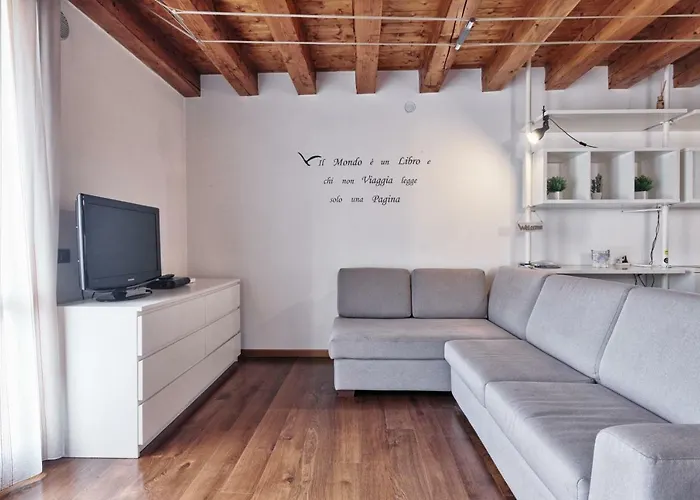 La Casa Di Leo Vicence