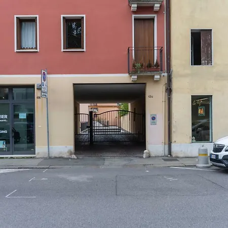 Lägenhet La Casa Di Leo